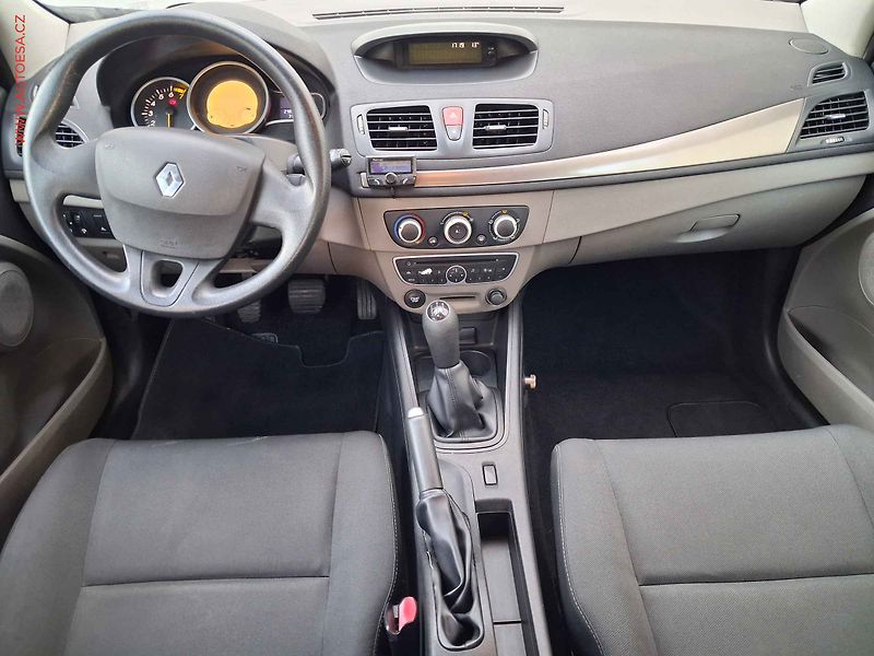 Renault Mégane (2009) 1.6i 16V, 1.maj,ČR, AC - fotka 8 z 15
