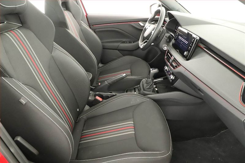 Škoda Kamiq (2025) 1.0 TSI, MONTE CARLO, AUTOMAT - fotka 7 z 20