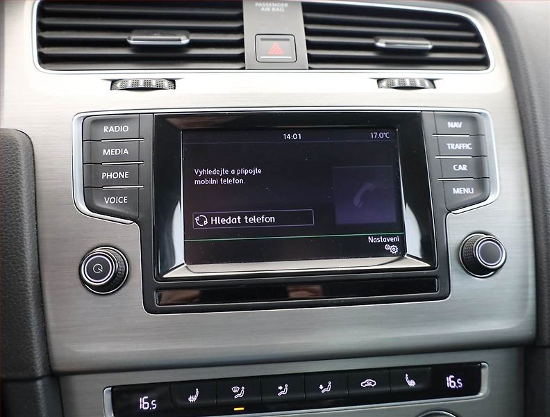 Volkswagen Golf (2014) 2.0 TDI, Serv.kniha, Navi - fotka 12 z 20