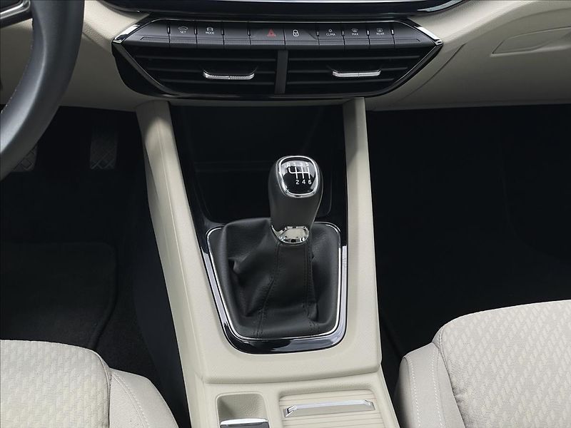 Škoda Octavia 1,5 TSI Style LED+AutoAC+PDC - fotka 12 z 19