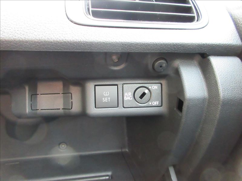 Volkswagen Polo 1,2 i Klima, 5dv. ESP, Nové ČR - fotka 22 z 26