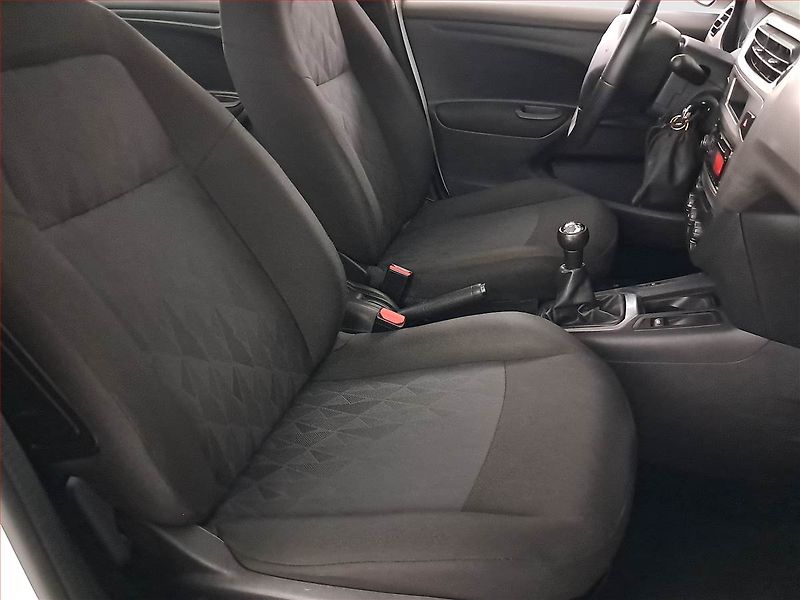 Citroën C-Elysée (2018) 1.2 PureTech, ČR,1.maj - fotka 9 z 16