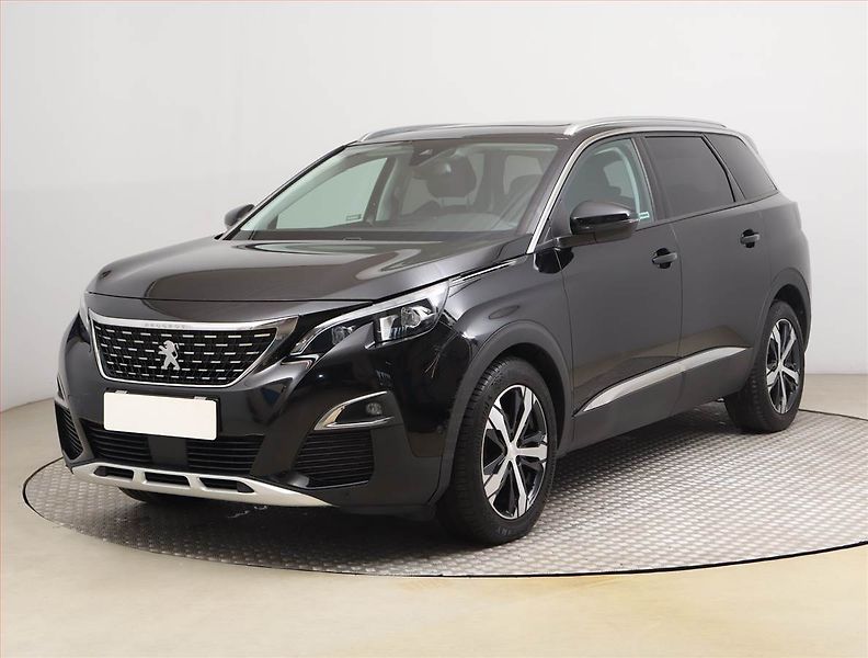 Peugeot 5008 (2019) PureTech 130, 7 míst - fotka 2 z 25