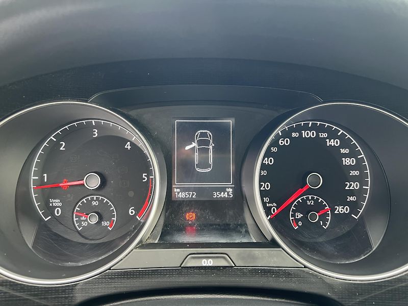 Volkswagen Golf Sportsvan (2018) 1,6TDi 85kW HIGHLINE - tažné - fotka 12 z 39