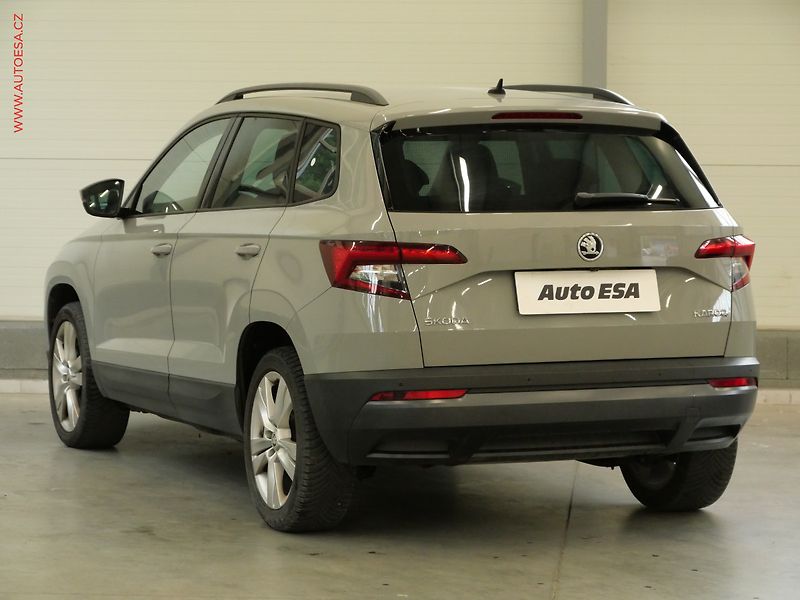 Škoda Karoq (2019) 1.5 TSi, Style, DSG, LED - fotka 6 z 24