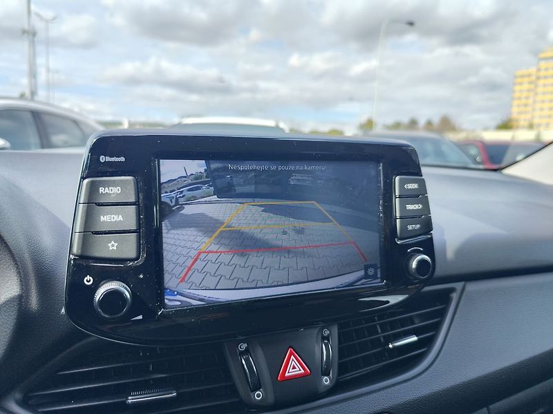 Hyundai i30 1.0 T-GDI/88kW Comfort - fotka 15 z 28
