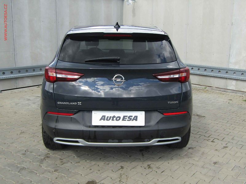 Opel Grandland X (2018) 1.2 T, 1.maj,ČR, Navi, TZ - fotka 5 z 23