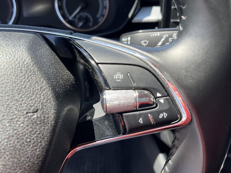 Škoda Fabia 1.0 MPi Ambition Plus 59 kW - fotka 24 z 34