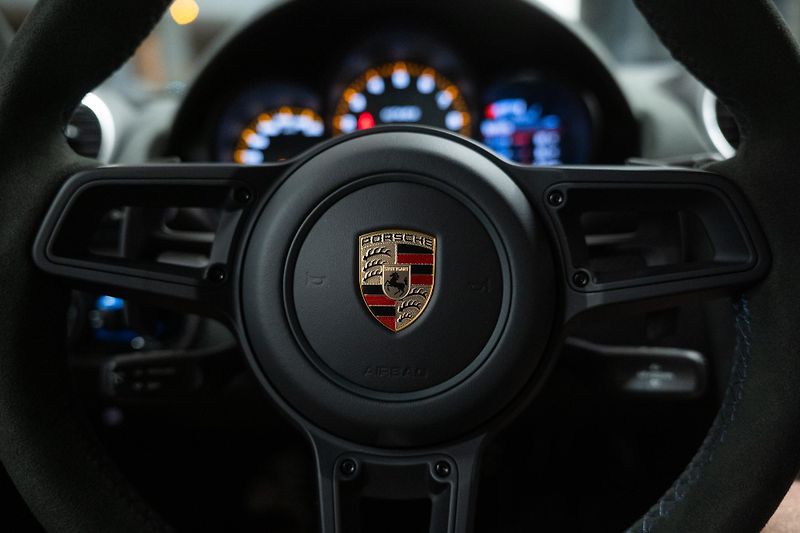 Porsche Cayman (2025) GT4 RS Weissach | PCCB | Lift - fotka 55 z 62