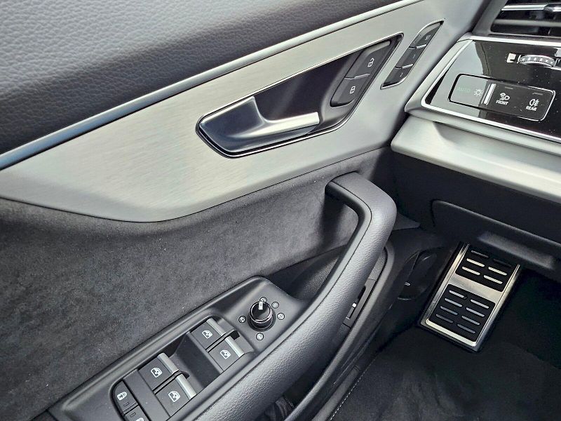 Audi Q8 (2025) 50 TDI 210kW quattro - fotka 14 z 32