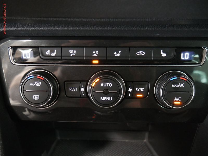 Volkswagen Tiguan (2018) 2.0TDI 4x4, ČR, DSG - fotka 19 z 27