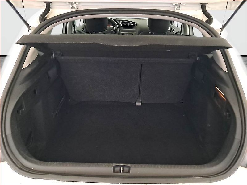 Citroën C4 (2011) 1.6 HDi, nová STK, Tažné - fotka 10 z 11