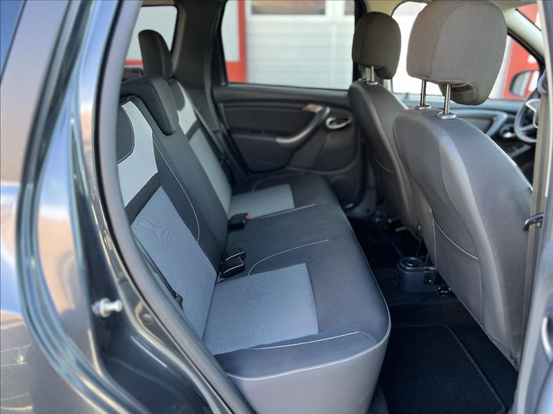 Dacia Duster 1,6 SCe / LPG / KLIMA Black Sh - fotka 16 z 32