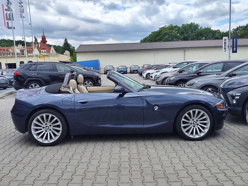 BMW Z4 2.2i/125kW Cabrio - fotka 8 z 32