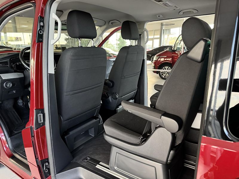 Volkswagen Multivan T6.1 2,0TDI DSG*Full LED*Navi - fotka 18 z 32