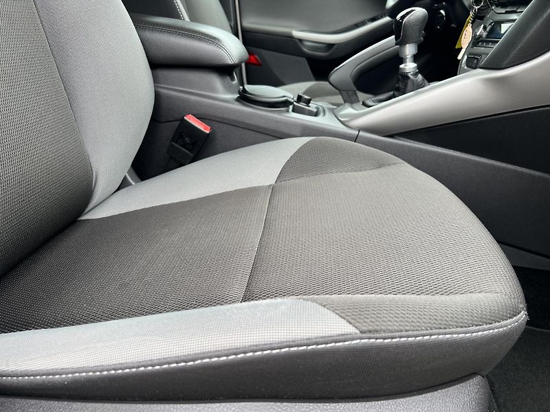 Ford Focus 1.0i KLIMATIZACE ALU PŮVOD ČR - fotka 32 z 37