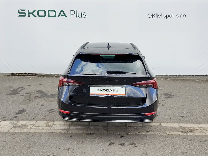 Škoda Octavia (2023) combi SportLine 2,0 tdi 110 Kw - fotka 35 z 38