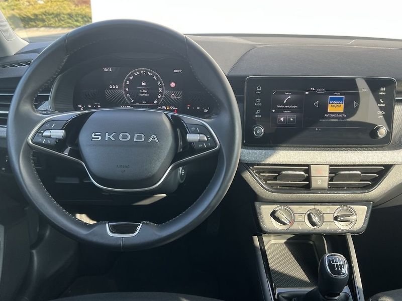 Škoda Scala Selection 1.0 TSI 85 kW - fotka 23 z 29