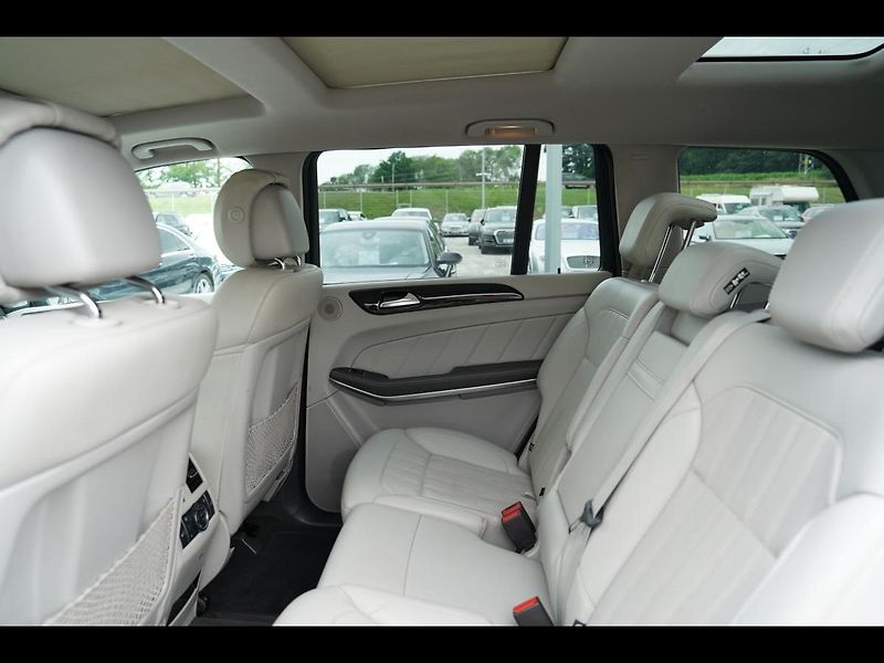Mercedes-Benz GL 350d, 4Matic, AMG, 7míst, - fotka 32 z 50