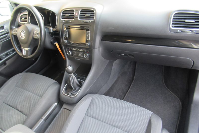 Volkswagen Golf 1.2 TSi AUT. KLIMA TAŽNÉ - fotka 12 z 30