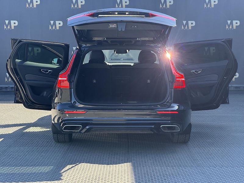 Volvo V60 (2020) 2,0 T8 4X4, Recharge, Polestar - fotka 10 z 47