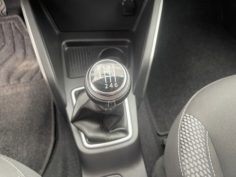 Dacia Duster (2019) 1.6 SCe,4x4,1.Maj,ČR - fotka 24 z 38