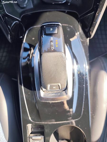 Peugeot 2008 (2020) - fotka 27 z 31