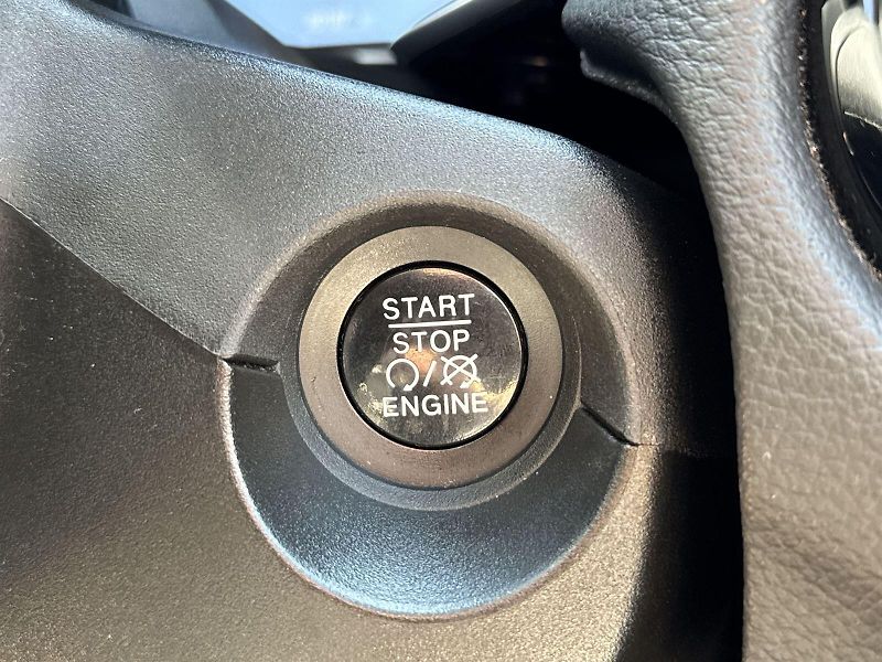 Jeep Compass (2018) 1.4 MultiAir 4x4 Automat - fotka 15 z 31