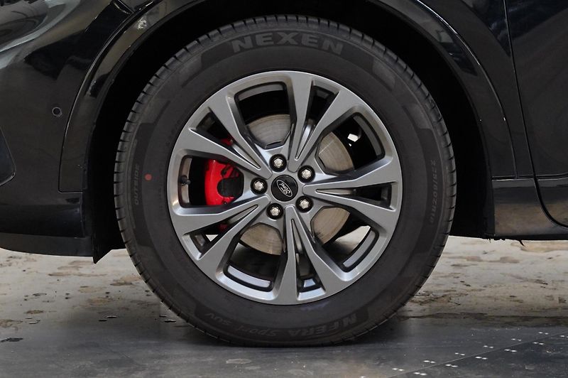 Ford Kuga - fotka 10 z 28