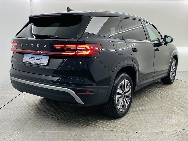Škoda Kodiaq 2,0 TDI 142kW DSG 4x4 Exclusiv - fotka 2 z 30