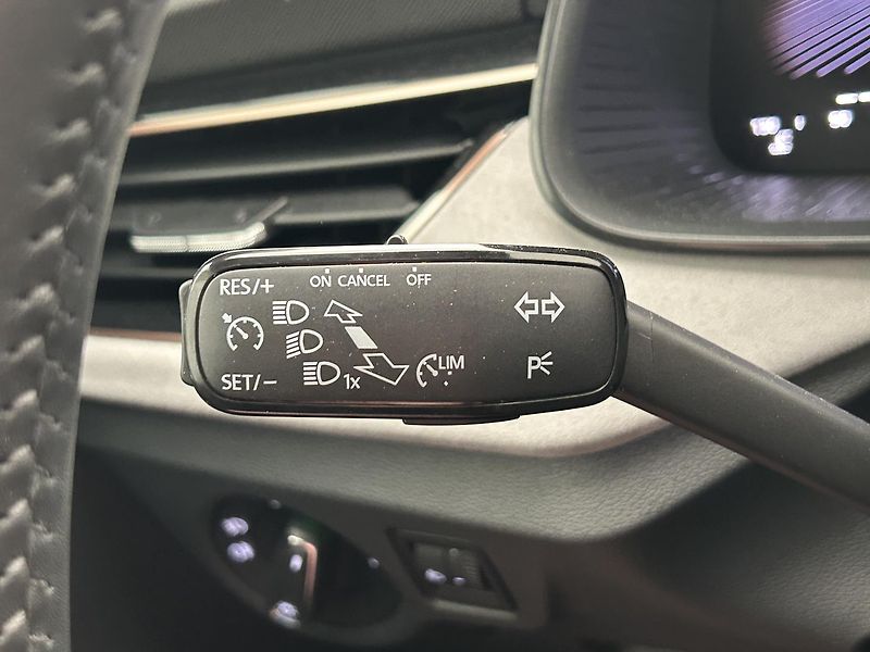 Škoda Scala 1.0 TSI Top selection - fotka 20 z 28