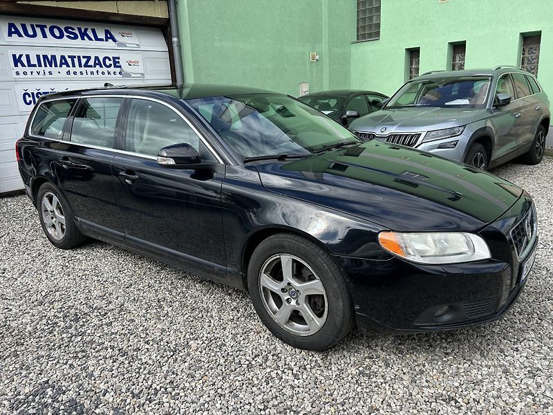 Volvo V70 (2010) D5 151 kw - fotka 5 z 17
