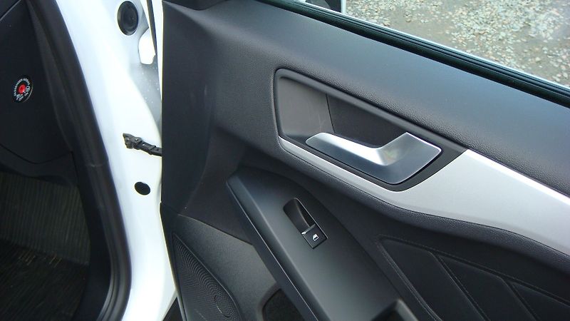 Ford Focus (2018) Trend Edition Plus 1.0EcoBoost - fotka 17 z 30