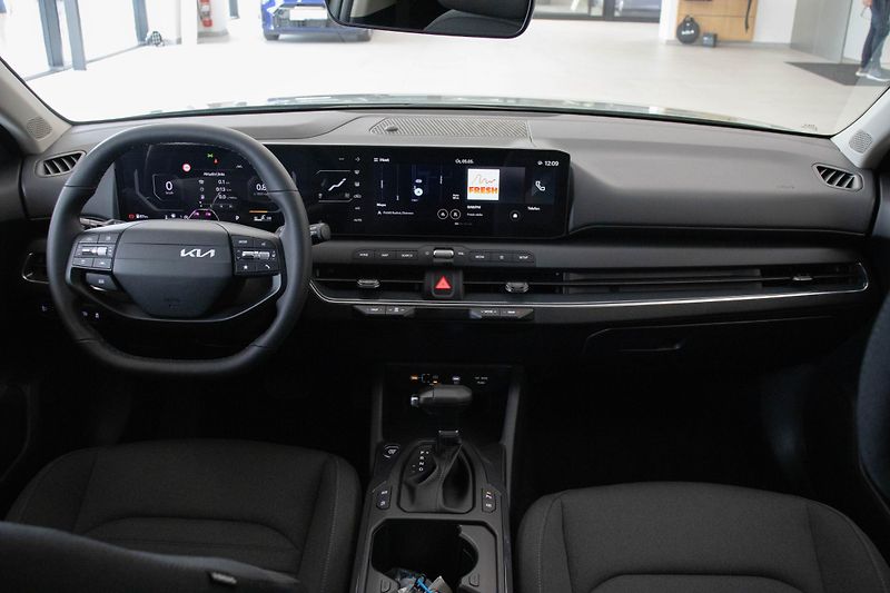 Kia K4 Sportswagon 1,6 T-GDi GPF 7DCT EXCLUSIVE - fotka 8 z 14