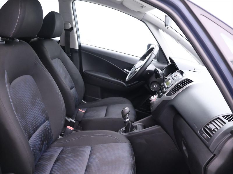 Hyundai ix20 1,4 i 66kW CZ Klima Serv.Kniha - fotka 11 z 26