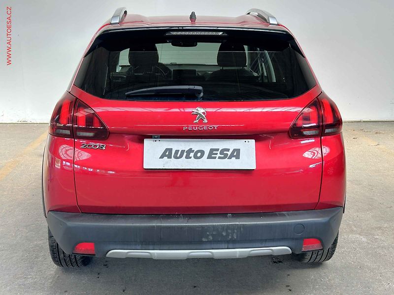 Peugeot 2008 (2019) 1.2 PT, Crossway, navi, panor - fotka 5 z 16
