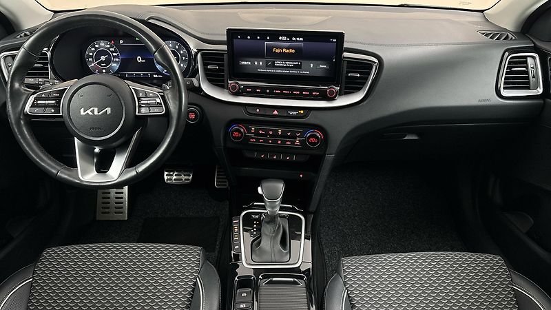 Kia Ceed 1.5 T-GDI AUT Top - fotka 8 z 27