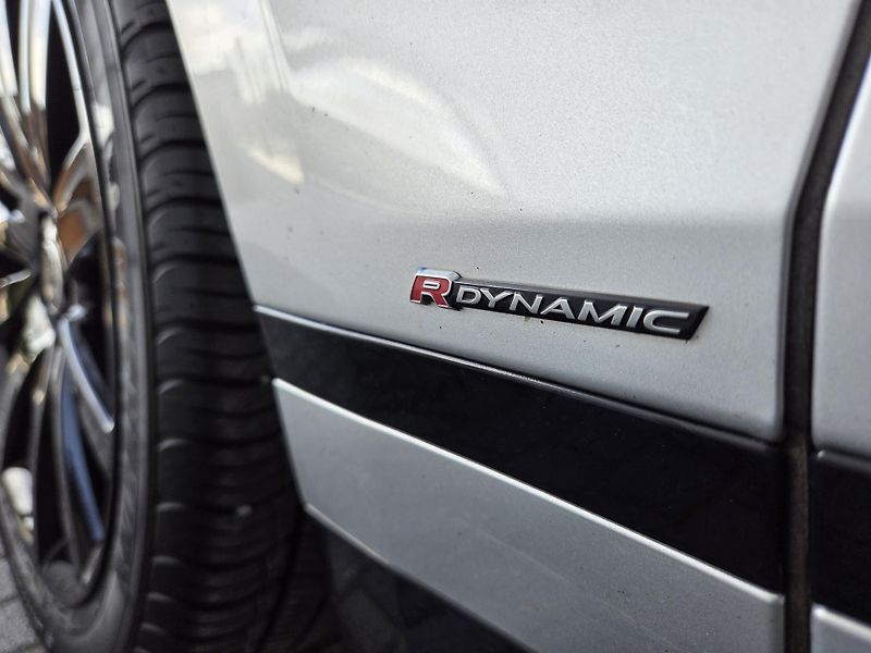Land Rover Range Rover Velar D300 R-D SE HUD PANO TOPservis - fotka 46 z 47