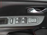 Renault Clio (2016) 0.9TCe, Navi, LED - náhled 11