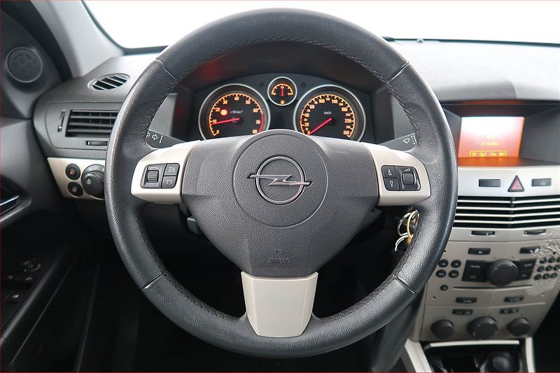 Opel Astra (2008) 1.6 16V, Serv.kniha - fotka 15 z 17