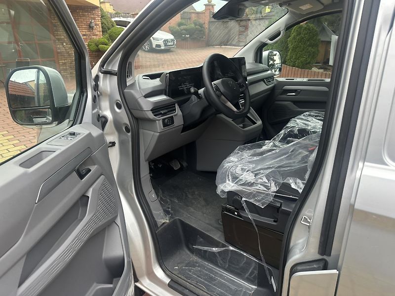 Volkswagen Transporter T7 2,0 TDi, WEBASTO, KAMERA - fotka 8 z 24