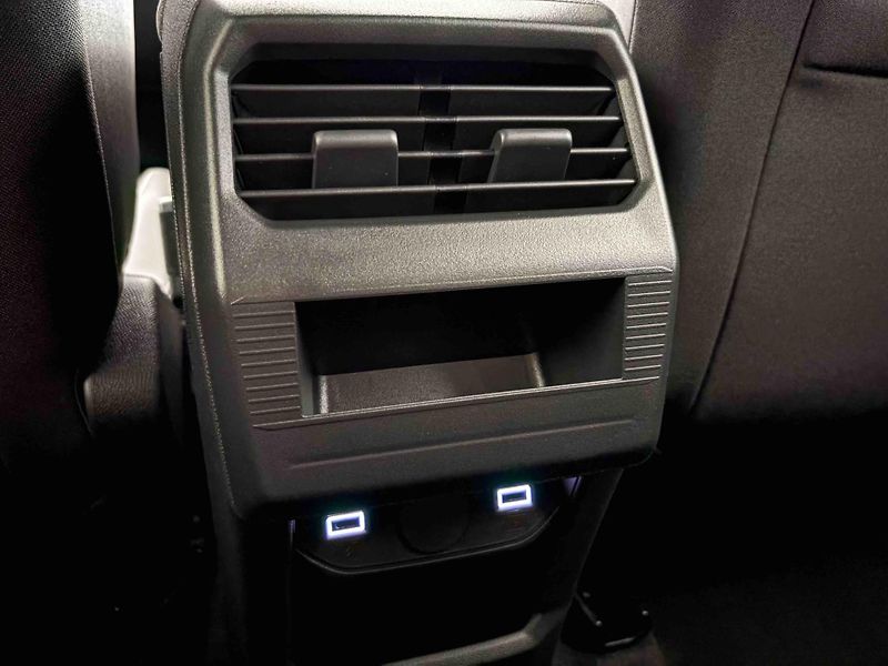 Peugeot 3008 (2026) Allure Hybrid 145 e-DCS6 - fotka 42 z 44