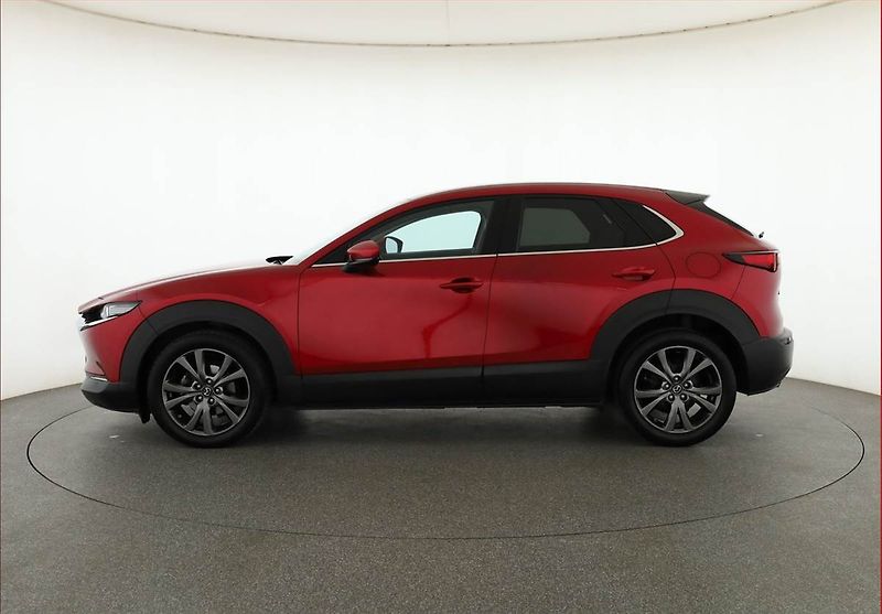 Mazda CX-30 (2022) Skyactiv-X 2.0 - fotka 3 z 18