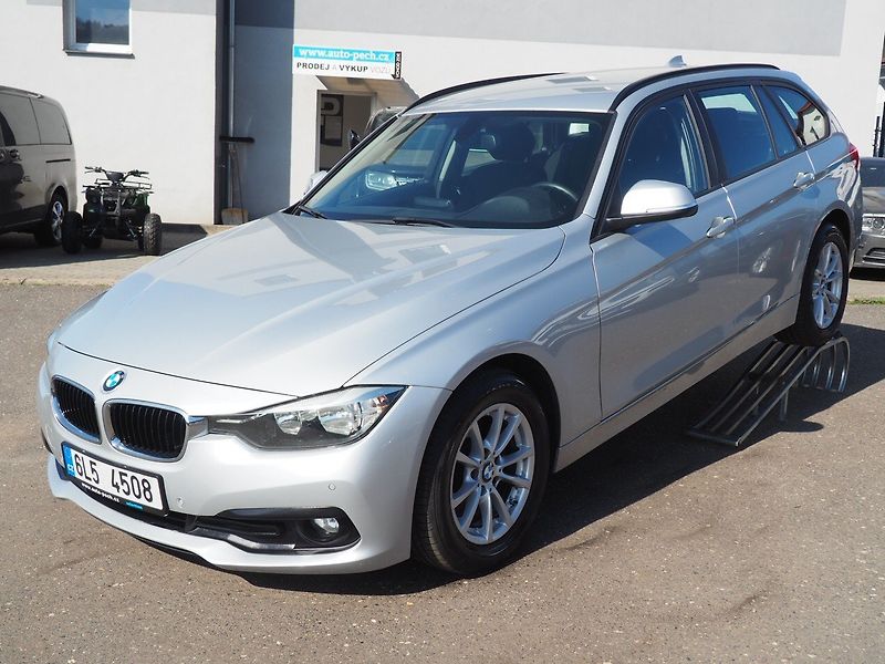 BMW Řada 3 (2016) 320D xDrive, A/T - fotka 1 z 38