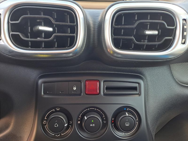 Citroën C3 Picasso (2011) 1.4 SERVISOVÁNO PĚKNÝ STAV - fotka 21 z 29