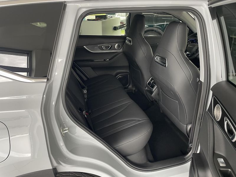 Chery Tiggo 7 PHEV (2026) 1,5T Unique FWD - fotka 13 z 54