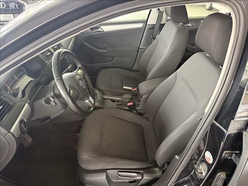 Volkswagen Jetta 1,2   1.MAJITEL, 77KW, SERVISK - fotka 8 z 18