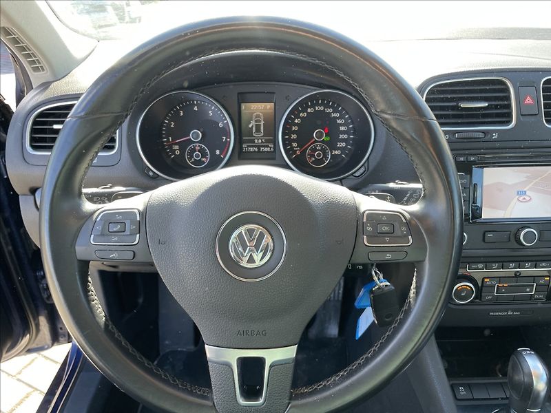 Volkswagen Golf 1,4 TSi 90kw DSG Comfortline G - fotka 15 z 44