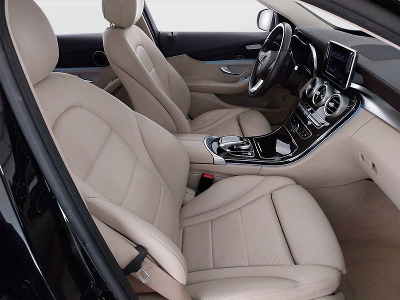 Mercedes-Benz Třídy C (2018) C 250 d 4MATIC, 4X4, Automat - fotka 9 z 22