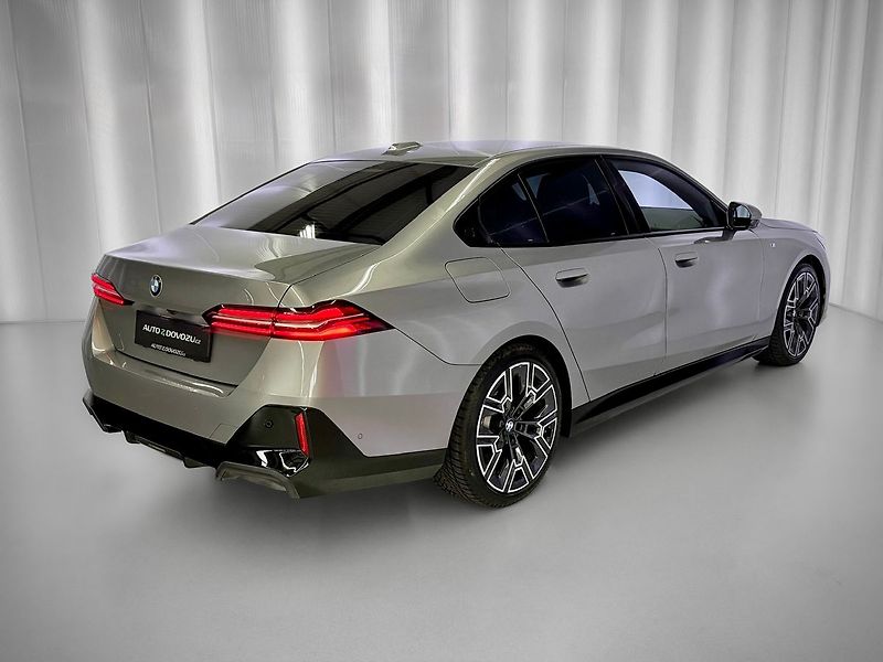 BMW Řada 5 520d xDrive, M-SPORT, HUD, H/K - fotka 7 z 33